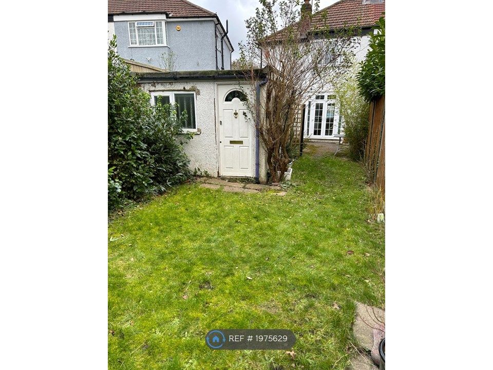 3 bed semidetached house to rent in Riverdene, Edgware HA8, £2,100 pcm Zoopla