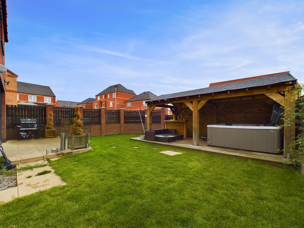 4 bed detached house for sale in Hewer Way, Mapplewell, Barnsley S75, £