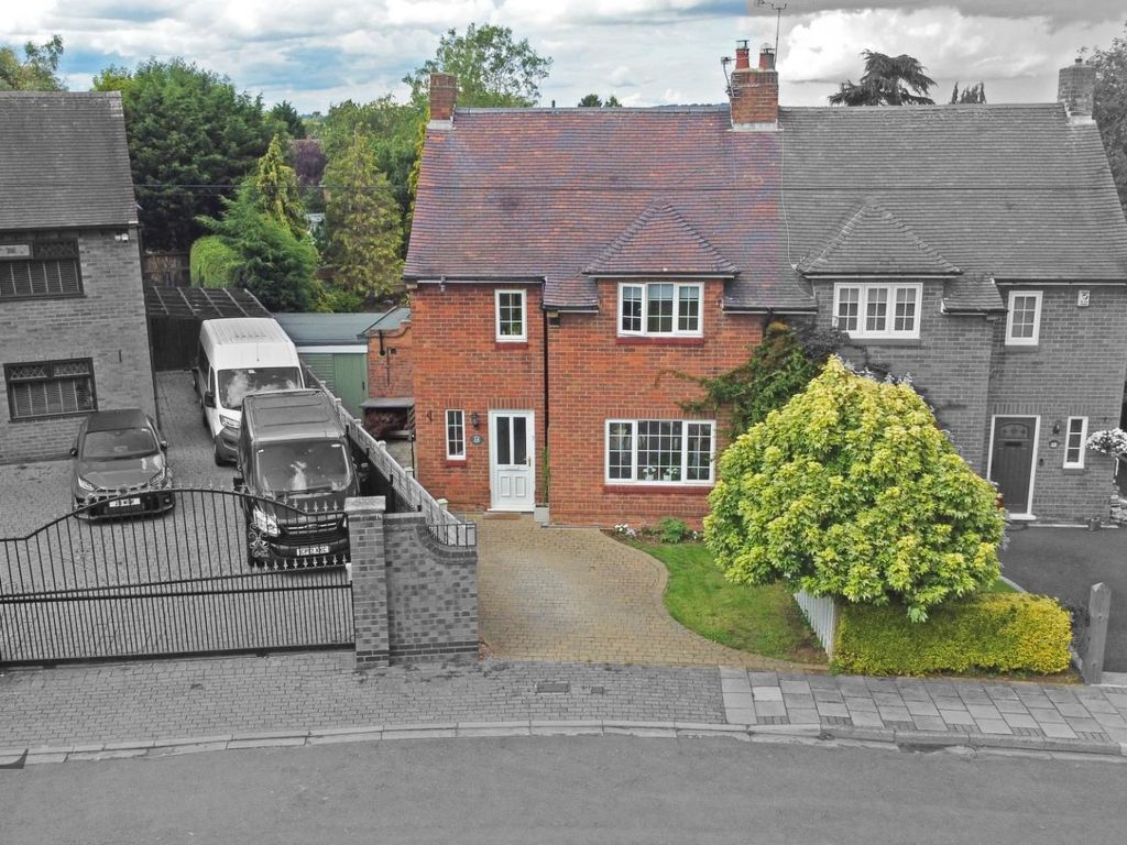 3 bed semidetached house for sale in Vicarage Green, Edwalton
