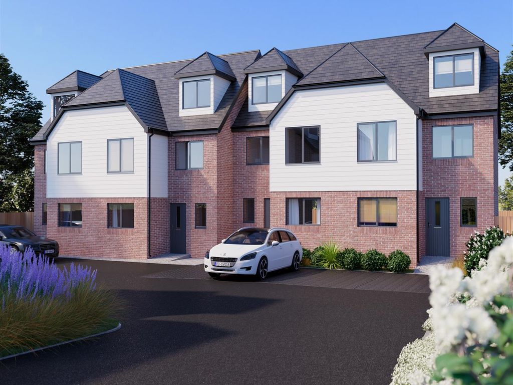 3 bed end terrace house to rent in Water Tower Place, St. Richards Road