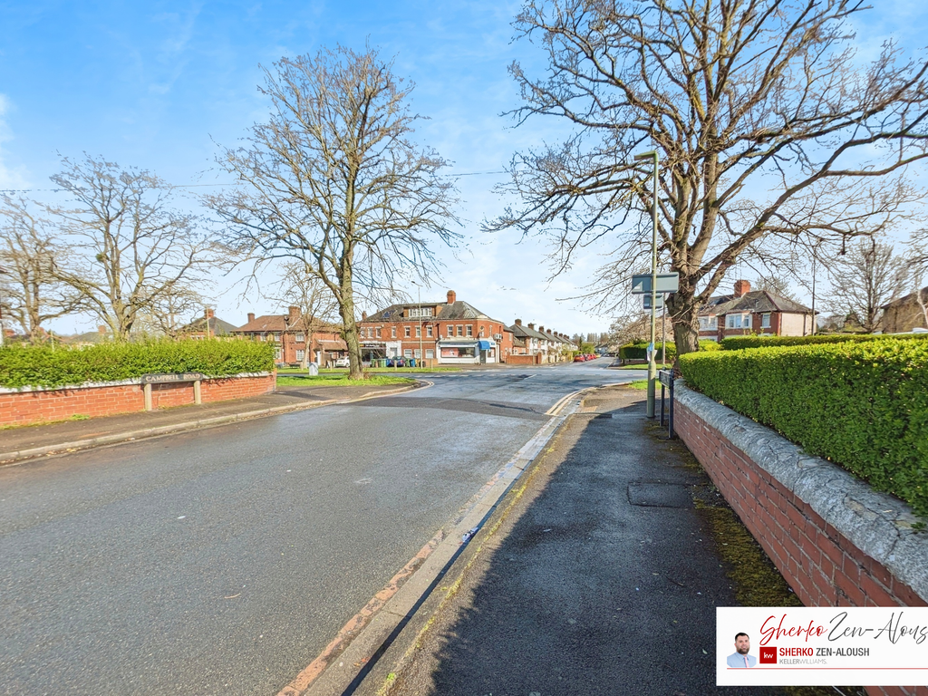3 bed semidetached house to rent in Campbell Road, Oxford OX4, £2,200
