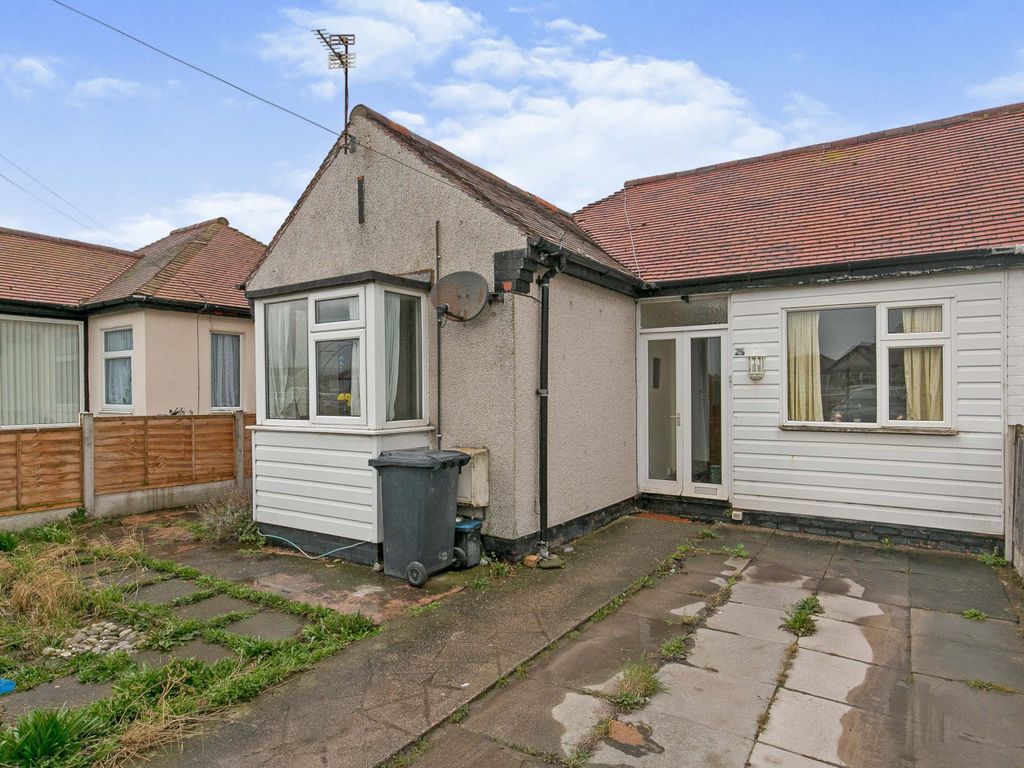 2 bed bungalow for sale in Aled Gardens, Kinmel Bay, Rhyl, Conwy LL18