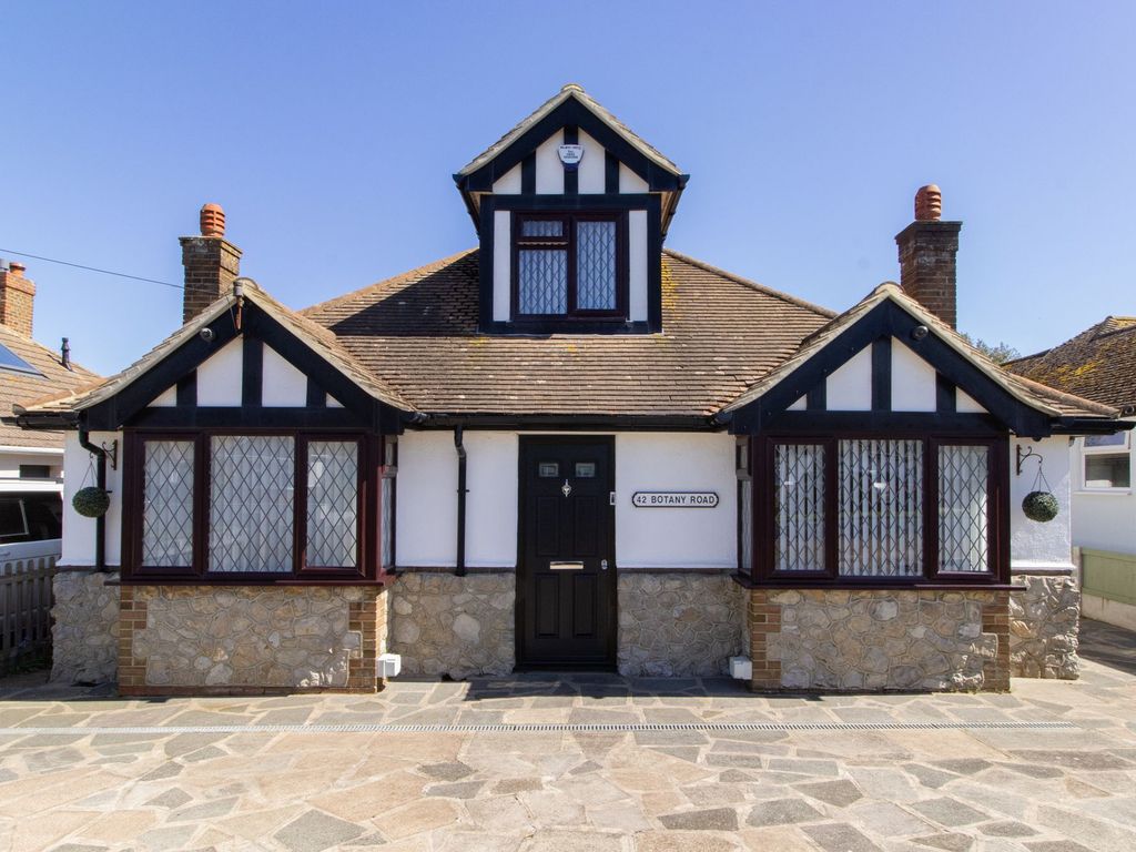3 bed detached house for sale in Botany Road, Broadstairs CT10, £