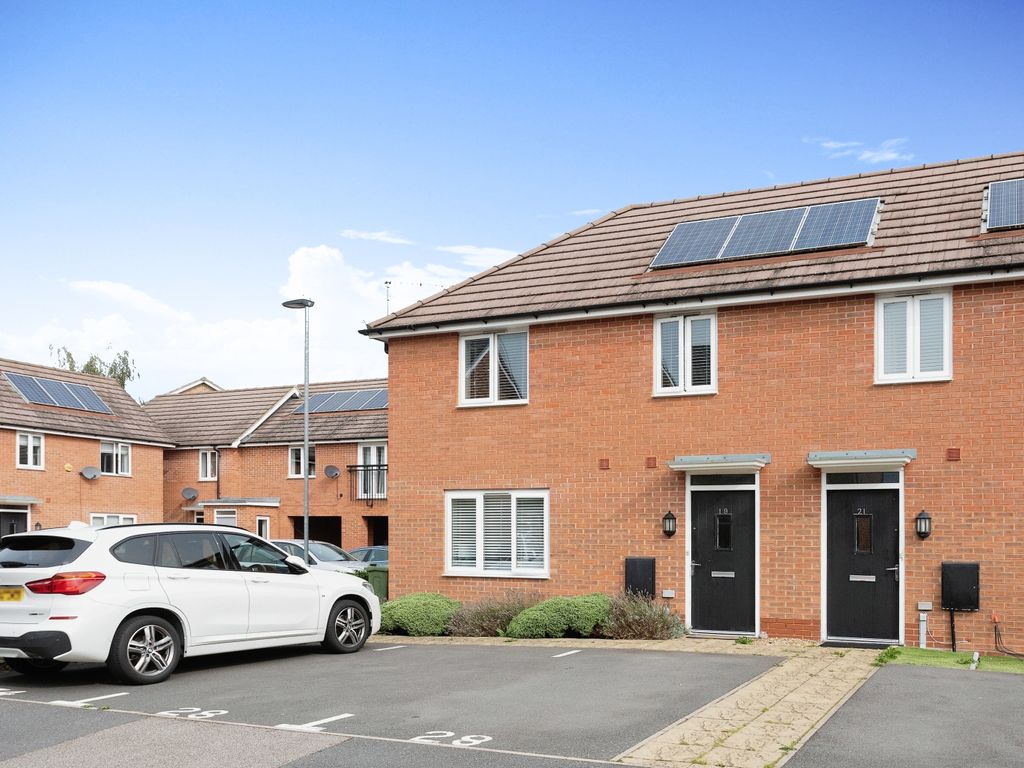 2 bed end terrace house for sale in Meacham Meadow, Wolverton, Milton