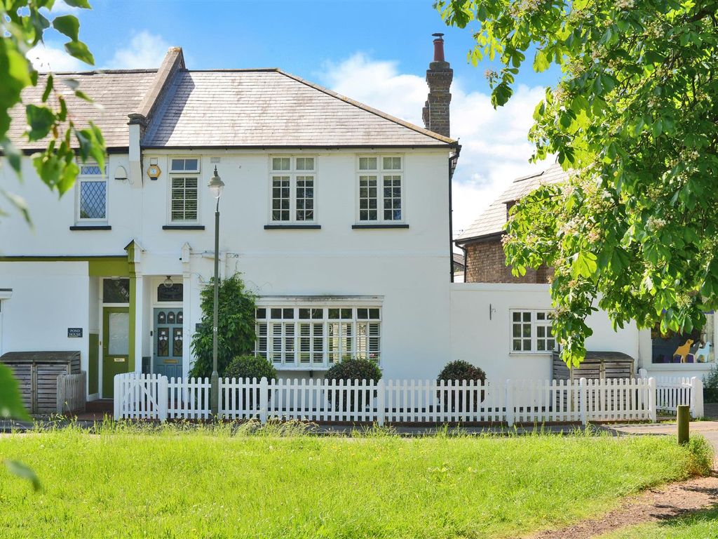 3 bed end terrace house to rent in Weston Green, Thames Ditton KT7 Zoopla