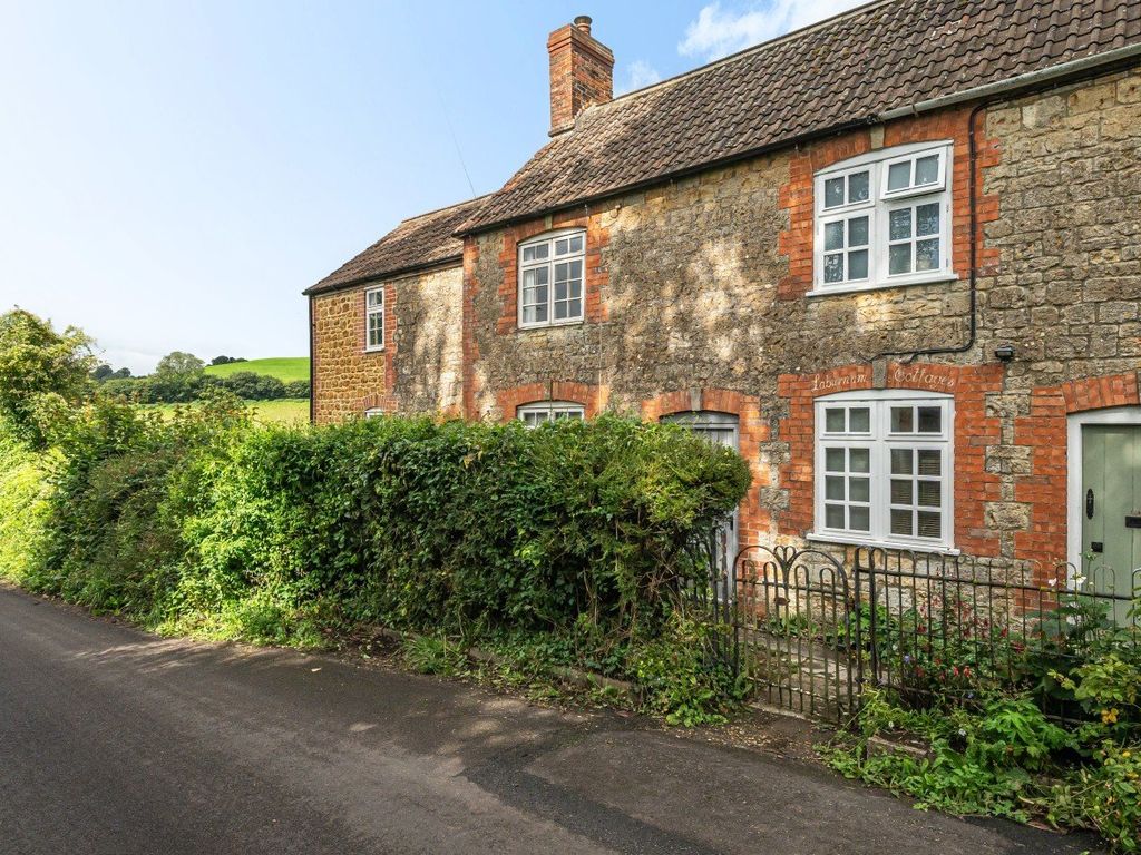 2 bed semidetached house for sale in Mill Lane, Bruton BA10, £400,000