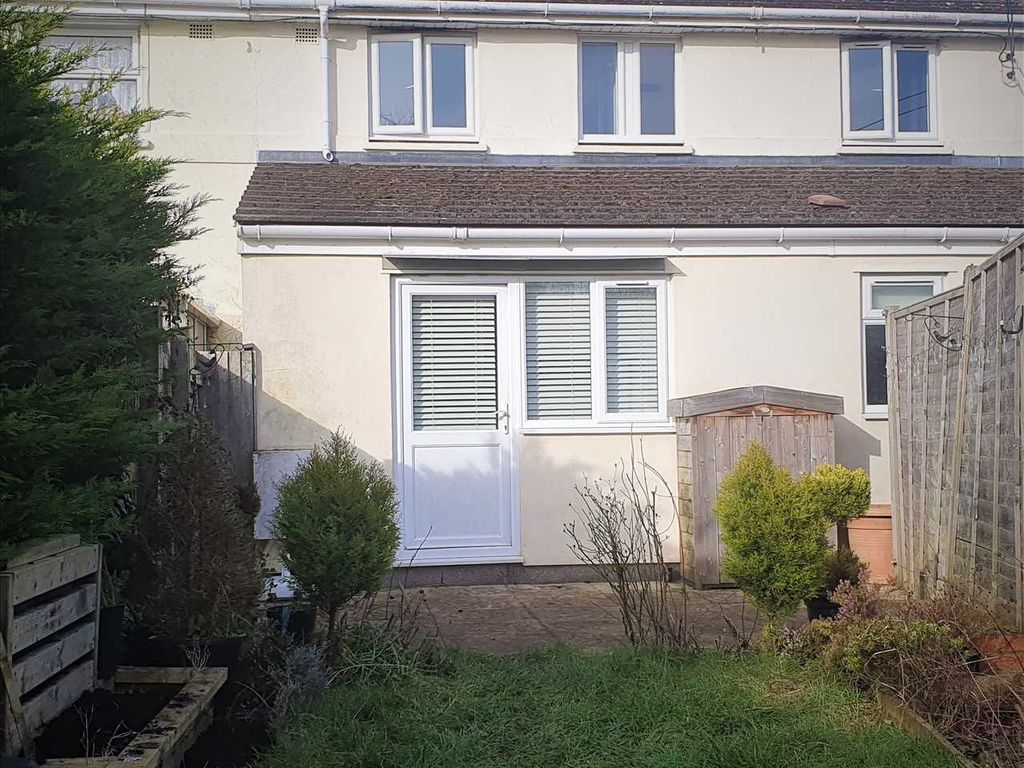 1 bed flat to rent in Weirside Avenue, Wroughton, Swindon SN4, £650 pcm