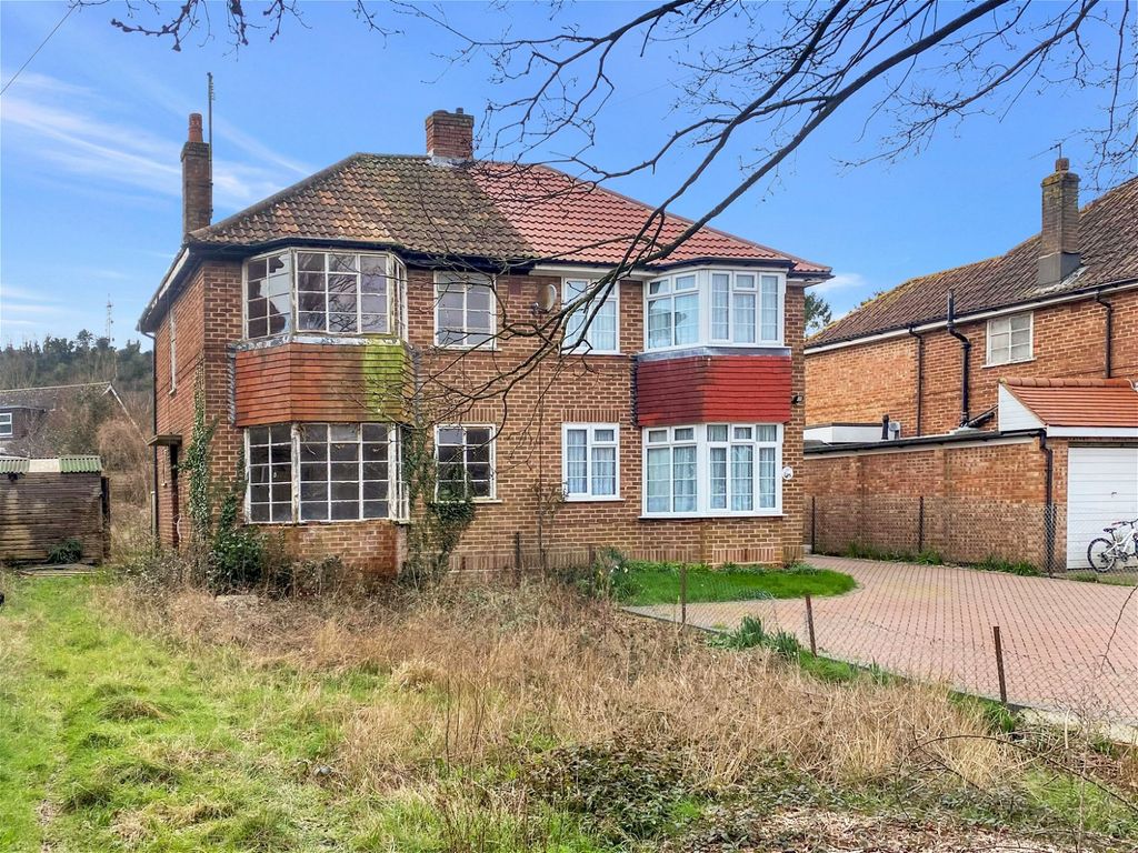 3 bed semidetached house for sale in Findon Road, Findon Valley