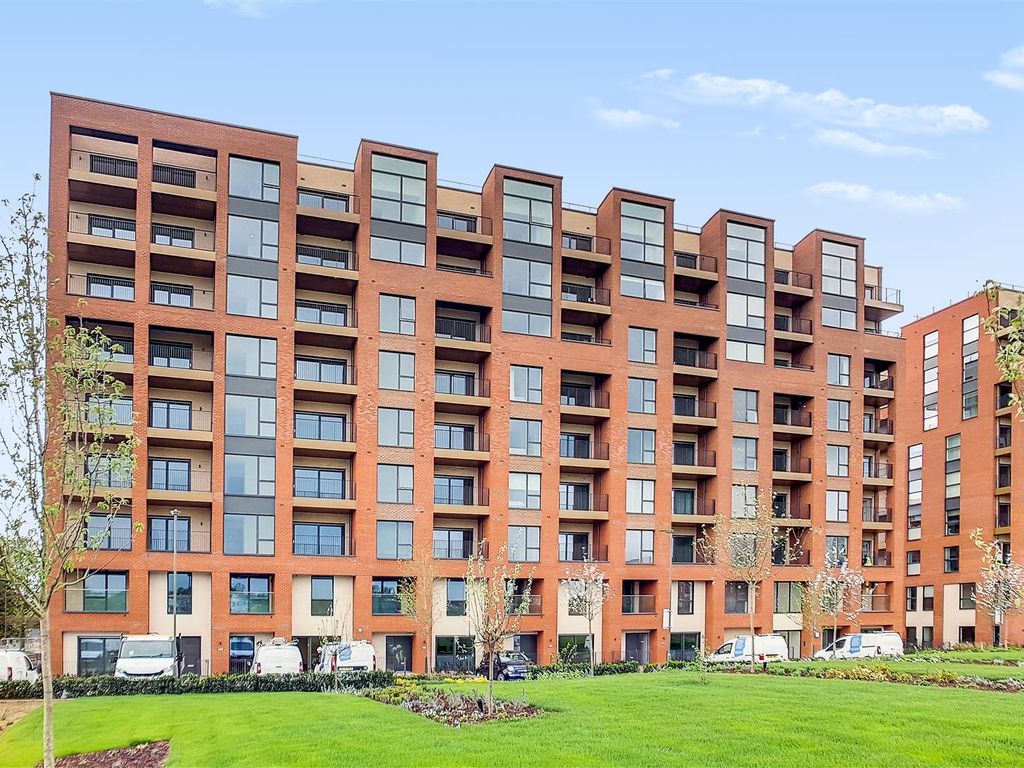 1 bed flat to rent in Queens Croft House, 22 Thorney Close, Colindale