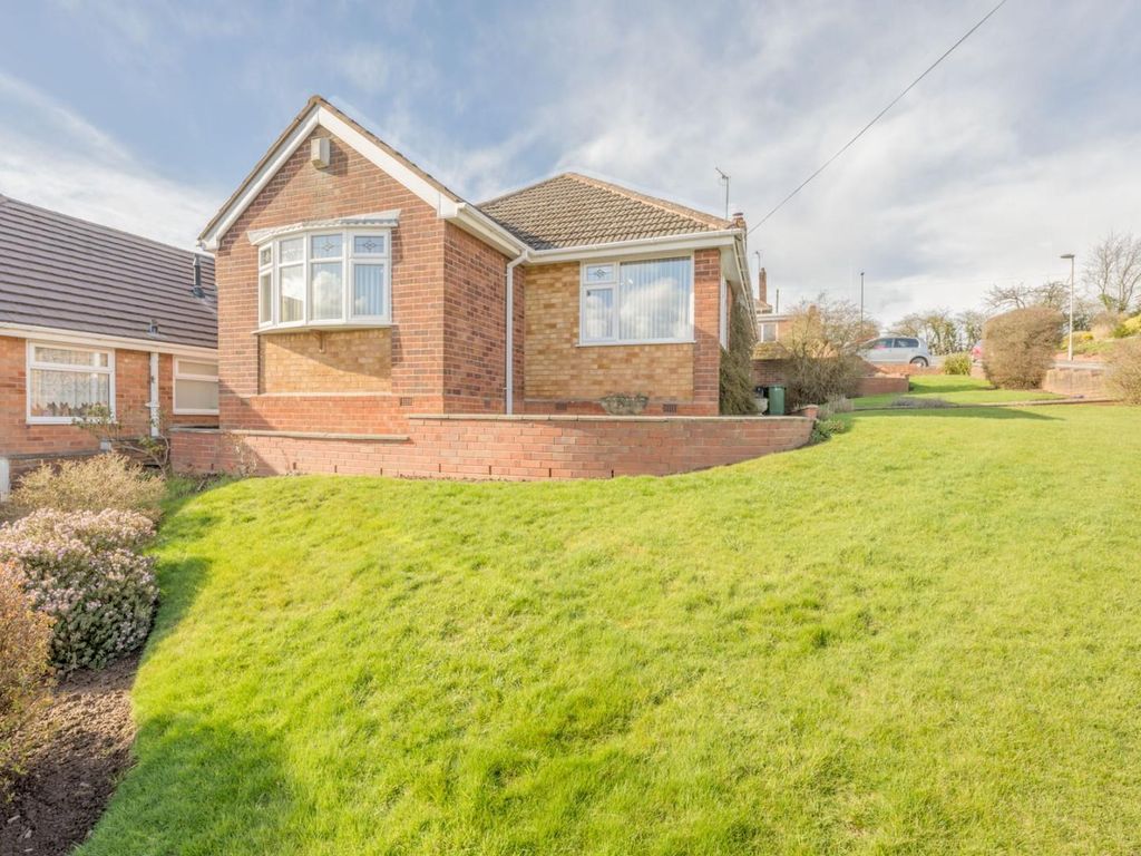 3 bed detached bungalow for sale in Ruskin Avenue, Gornal, The Straits