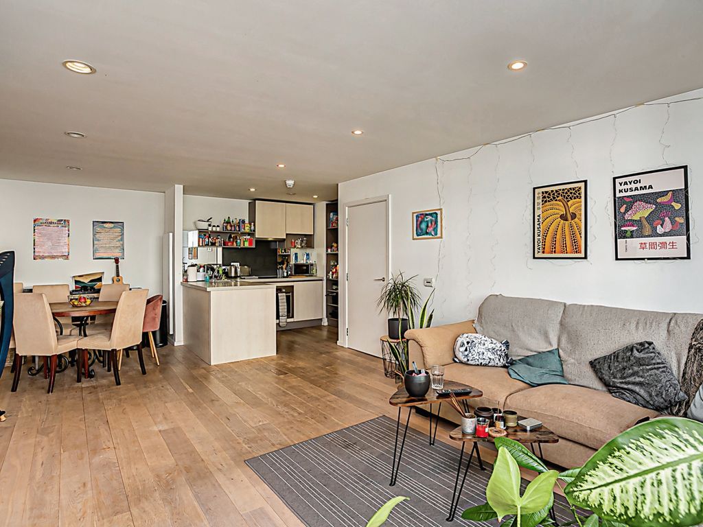 3 bed flat for sale in Hertford Road, London N1, £850,000 Zoopla