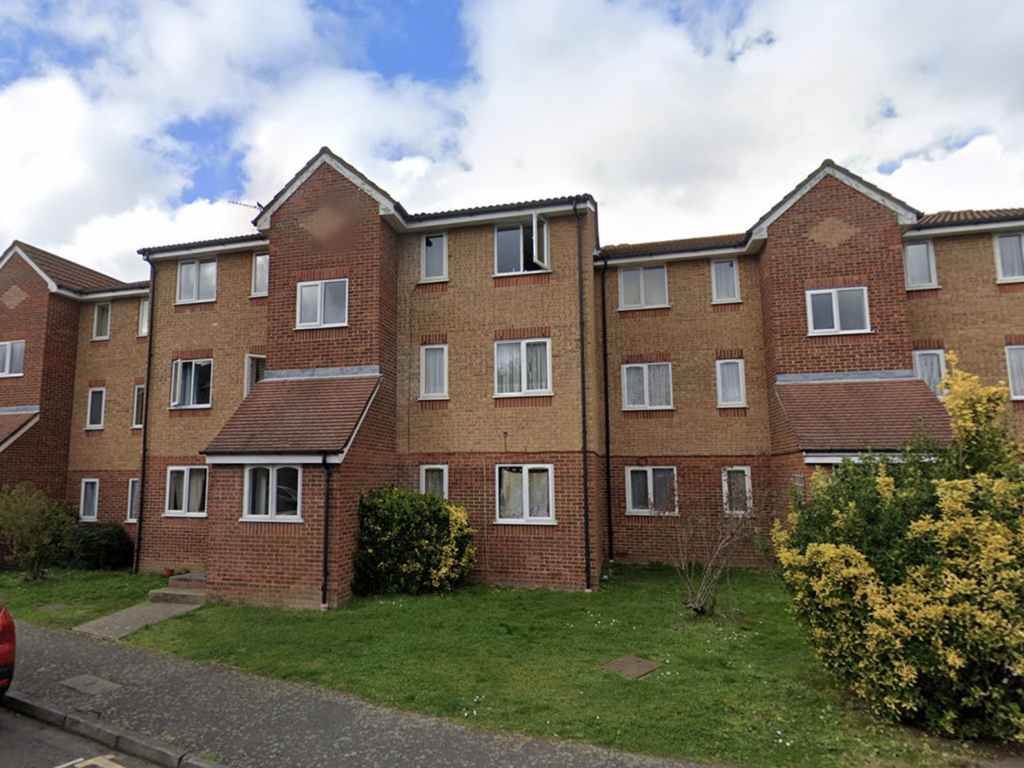 1 bed flat for sale in Express Drive, Goodmayes, Ilford IG3 Zoopla