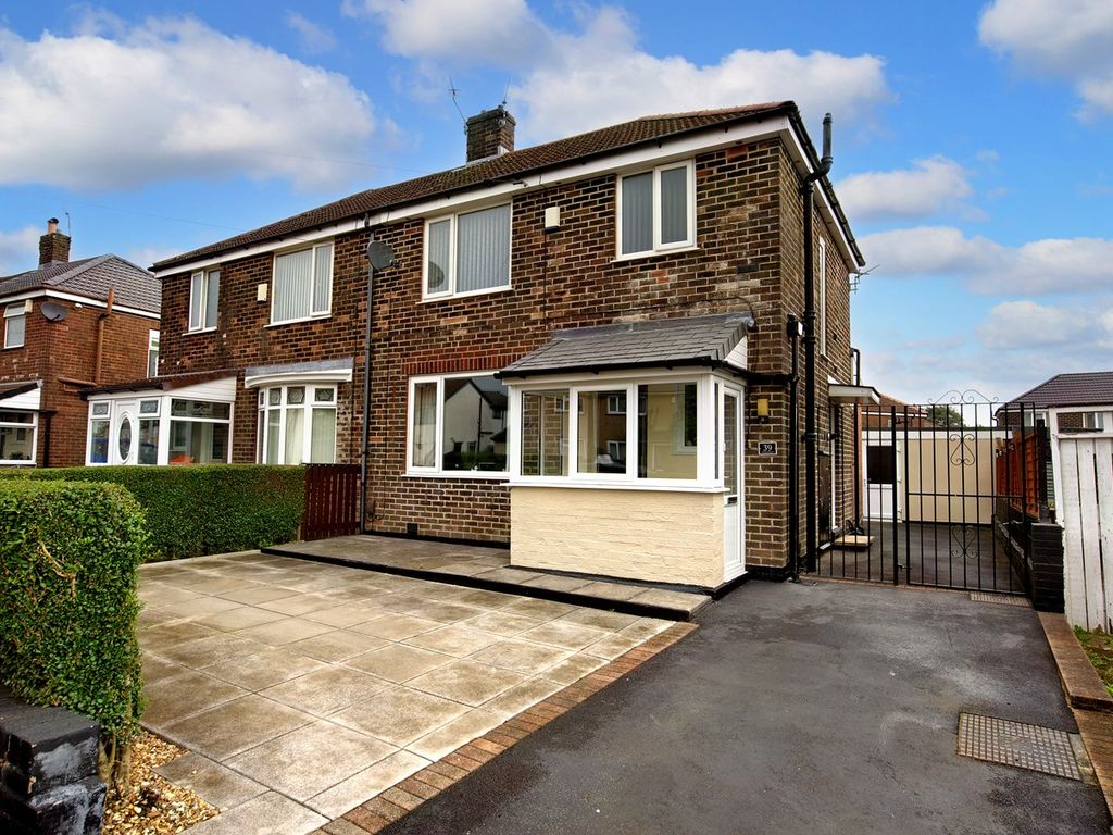 3 bed semidetached house for sale in Roman Road, Blackburn BB2, £