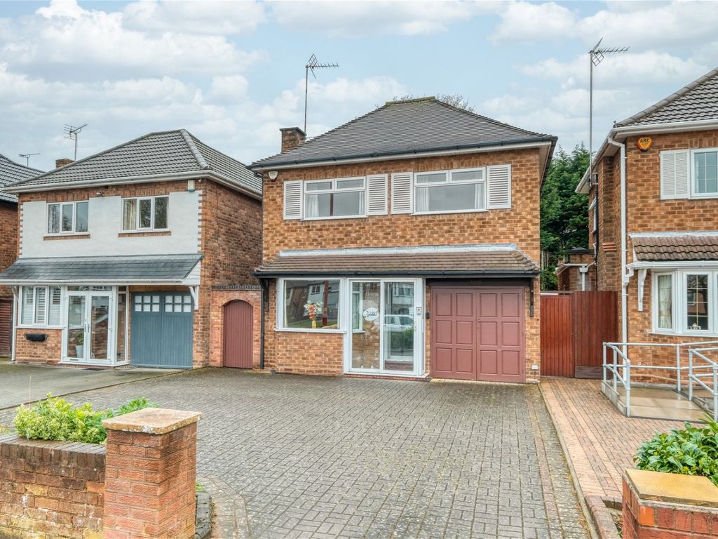 3 bed detached house for sale in Bristol Road South, Northfield