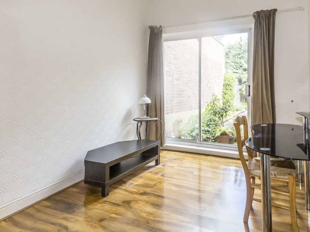 1 bed flat to rent in Upham Park Road, London W4, £1,798 pcm Zoopla