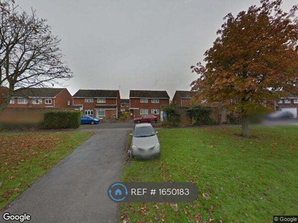 2 bed end terrace house to rent in Westhill, Stantonbury, Milton Keynes