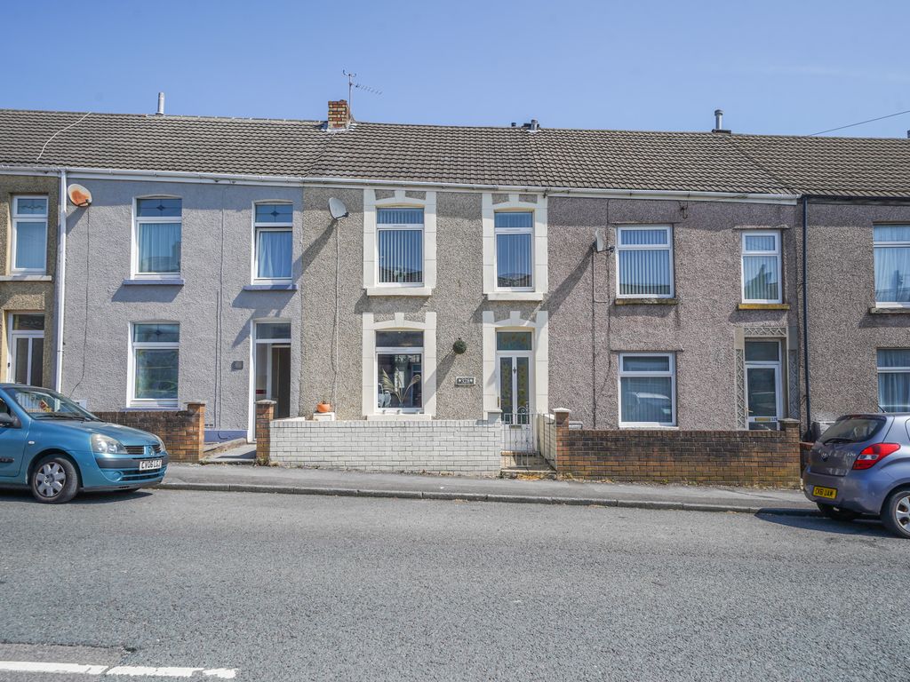 4 bed terraced house for sale in Middle Road, Gendros, Swansea SA5, £