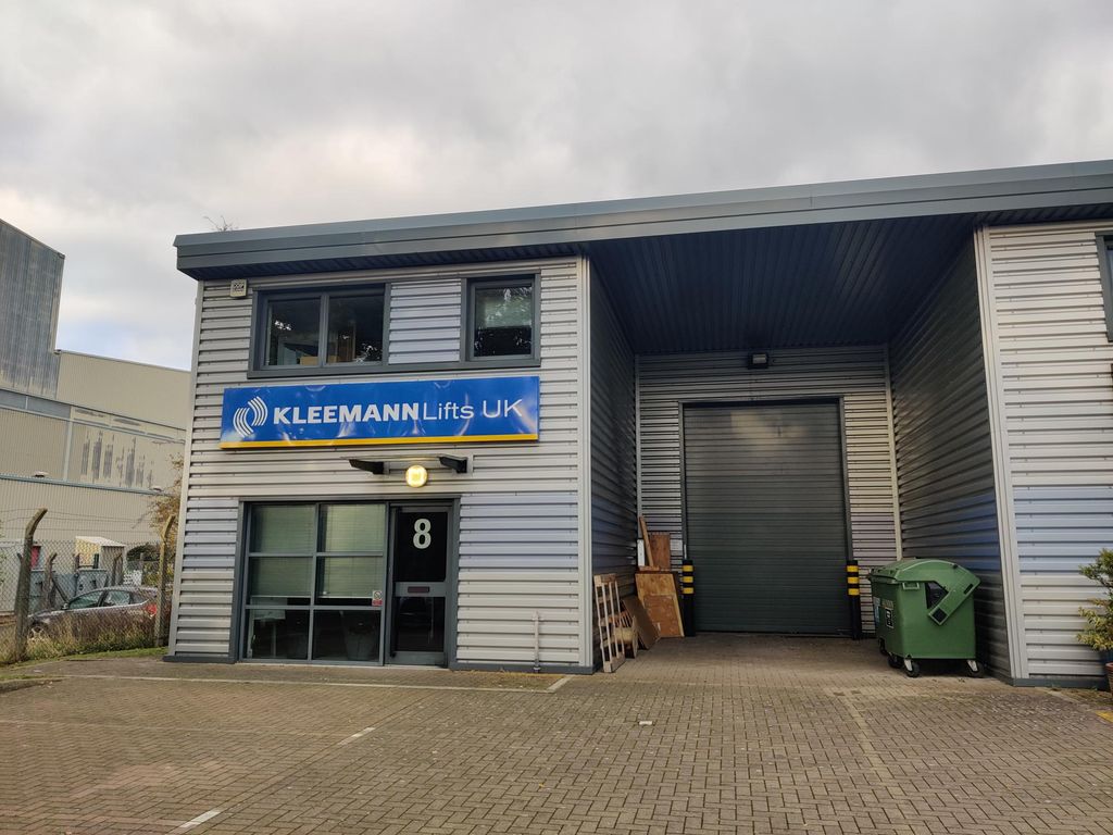 Industrial to let in Unit 8, Arena 14, Bicester OX26, £39,500 pa Zoopla