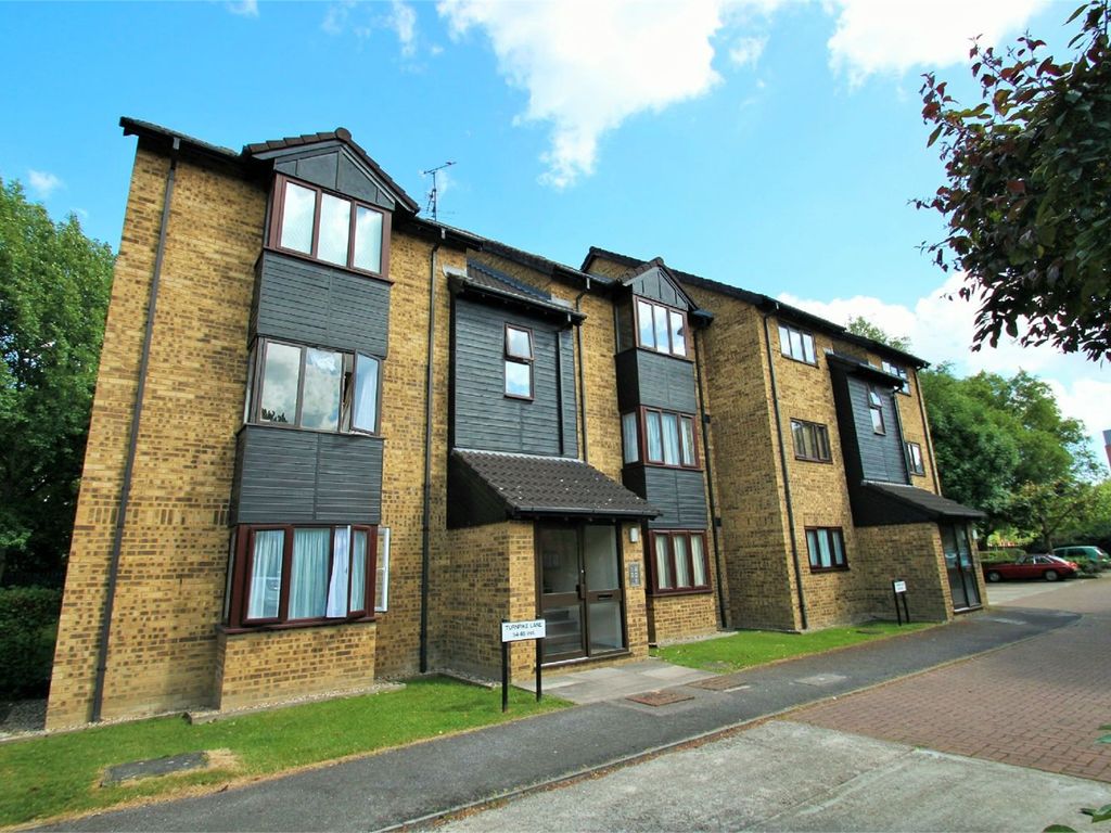1 bed flat to rent in Turnpike Lane, Uxbridge, Middlesex UB10, £975 pcm