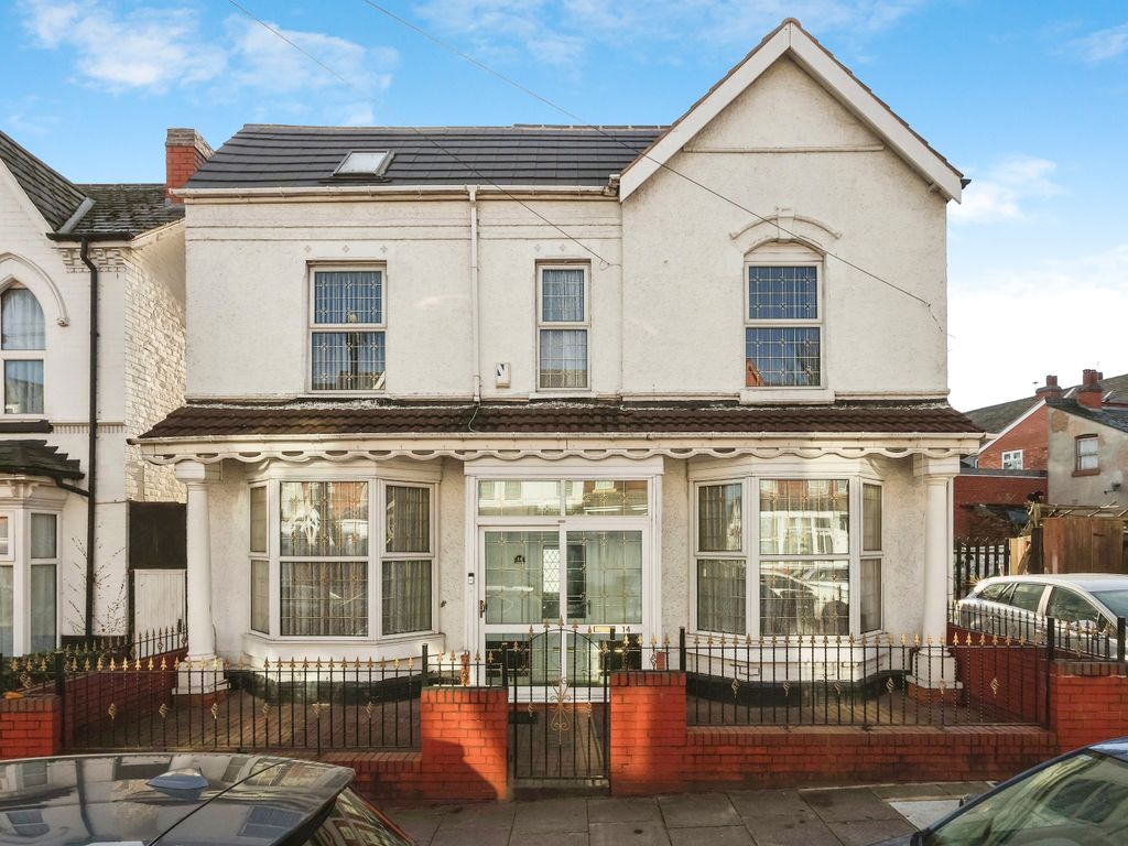 6 bed detached house for sale in Arden Road, Birmingham, West Midlands