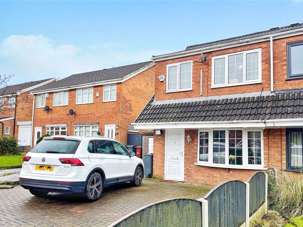 3 bed semidetached house for sale in The Fairway, New Moston
