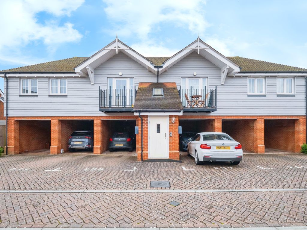 2 bed flat for sale in Carter Drive, Broadbridge Heath, Horsham, West