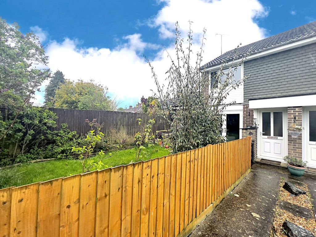 3 bed end terrace house for sale in Rothschild Avenue, Aston Clinton