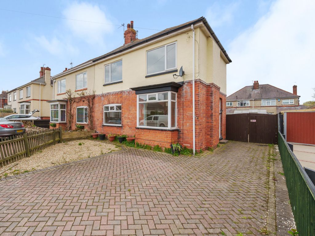 3 bed semidetached house for sale in Lyndhurst Avenue, Scartho DN33 Zoopla