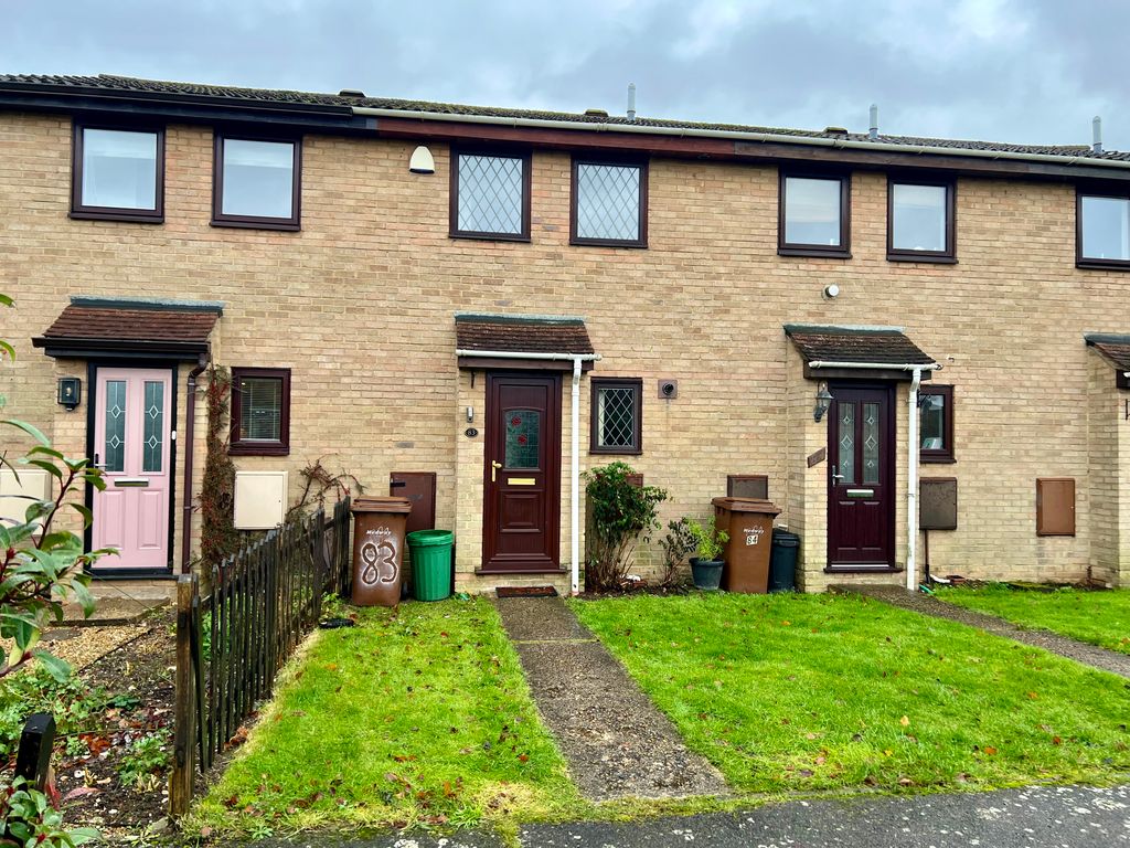 2 bed terraced house to rent in The Everglades, Gillingham ME7, £1,250