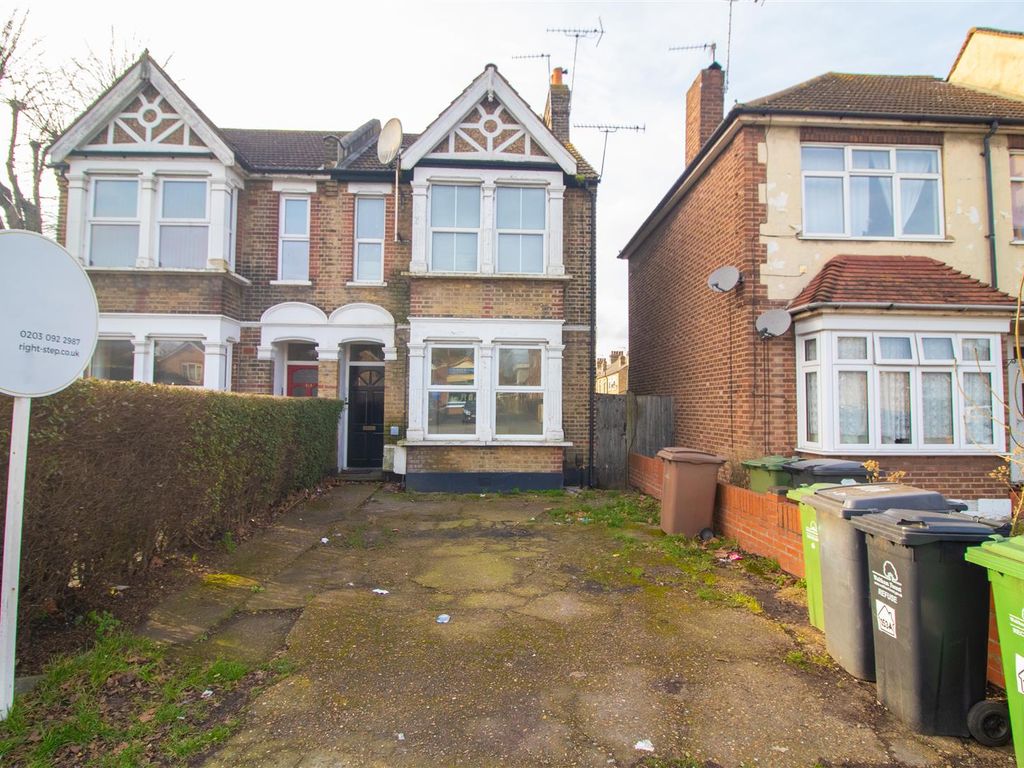 2 bed flat to rent in Chingford Mount Road, London E4, £1,500 pcm Zoopla