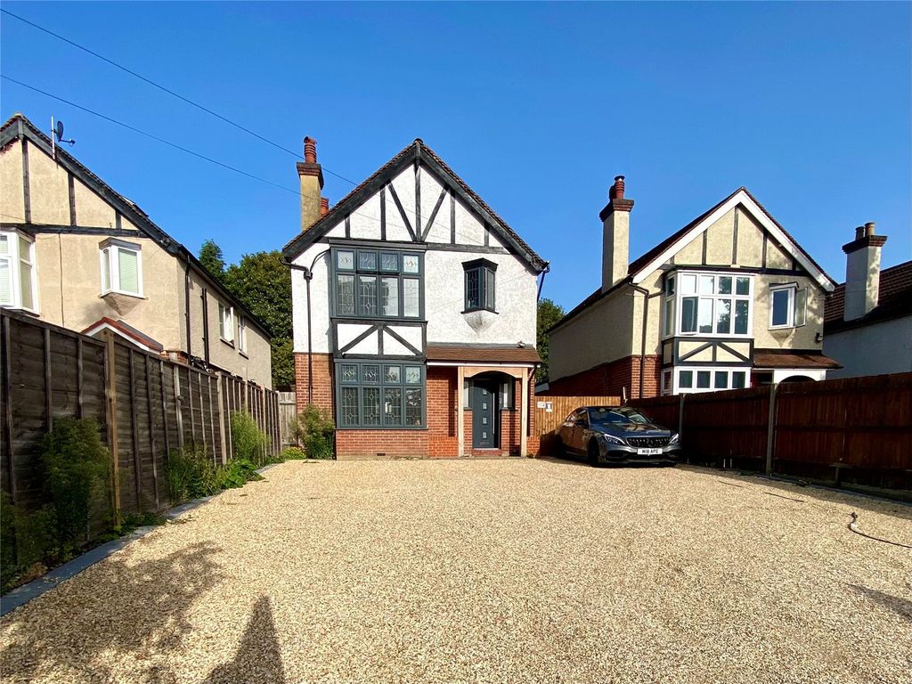 4 bed detached house for sale in Farnborough Road, Farnborough GU14, £850,000 Zoopla