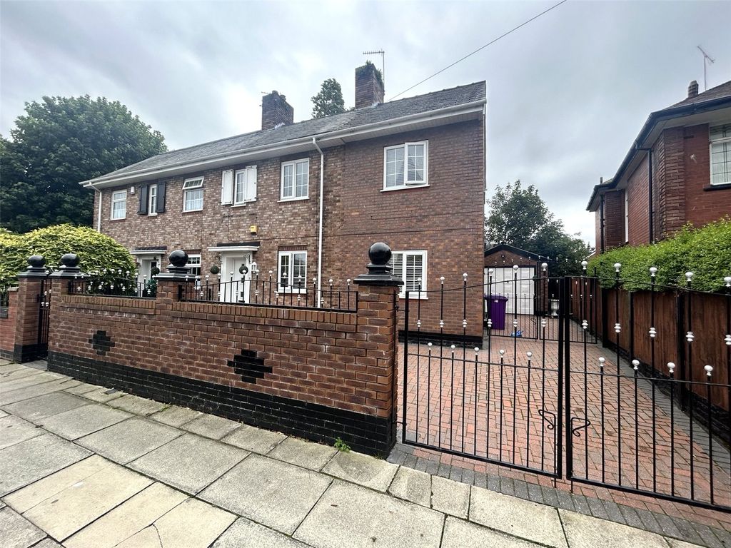 3 bed semidetached house for sale in Walton Village, Liverpool