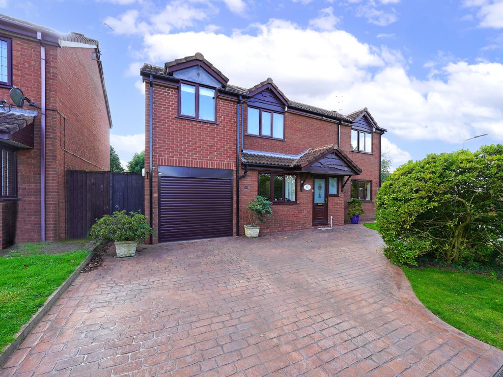 4 bed detached house for sale in Camelot Way, Narborough