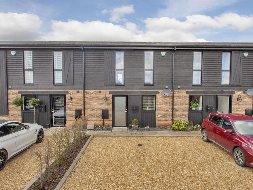 3 bed terraced house for sale in Bantam Mead, Stansted, Sevenoaks, Kent