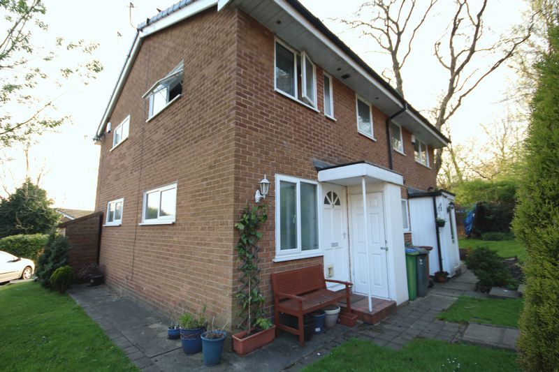 1 bed town house to rent in Honeysuckle Way, Shawclough, Rochdale OL12