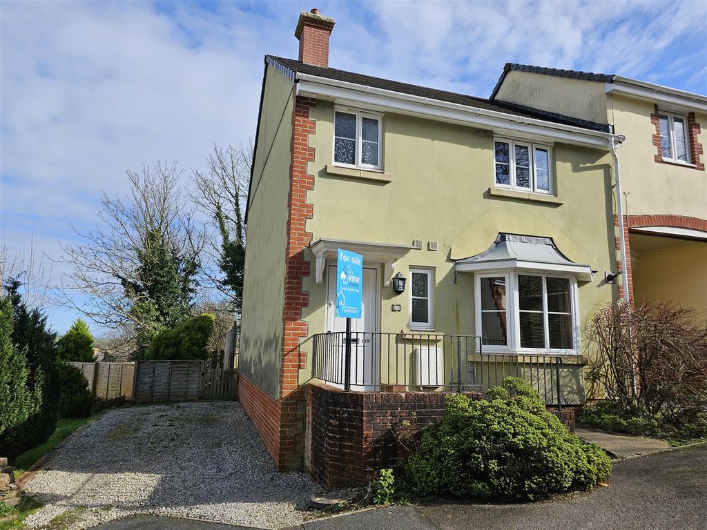 3 bed link detached house for sale in Kensey Valley Meadow, Launceston