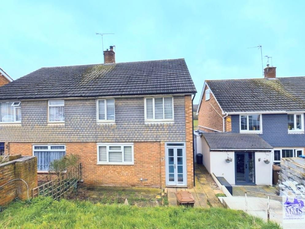 3 bed semidetached house for sale in Nine Acres Road, Cuxton