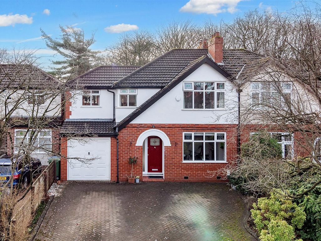 4 bed semidetached house for sale in Wilford Avenue, Sale M33, £