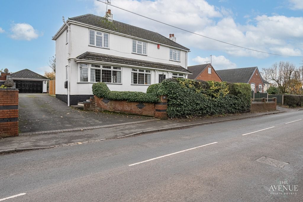 4 bed detached house for sale in Keele Road, Keele, Newcastle