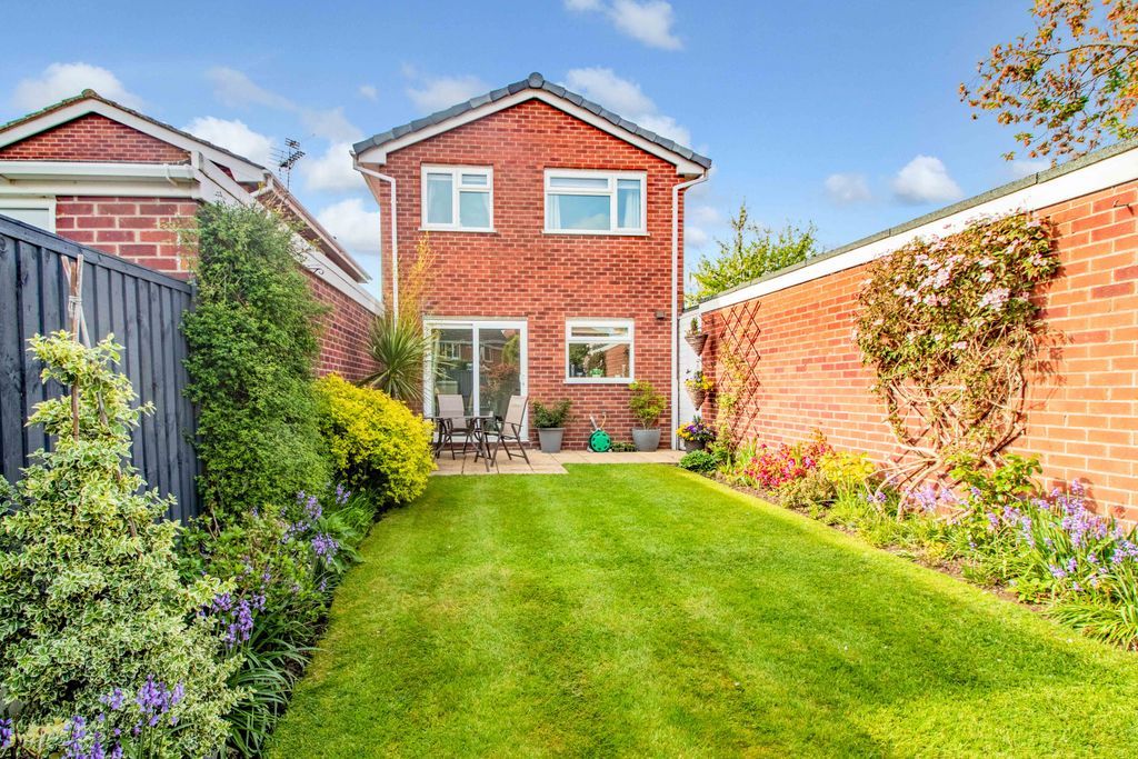 3 bed detached house for sale in Earlswood Close, Breaston, Derby DE72