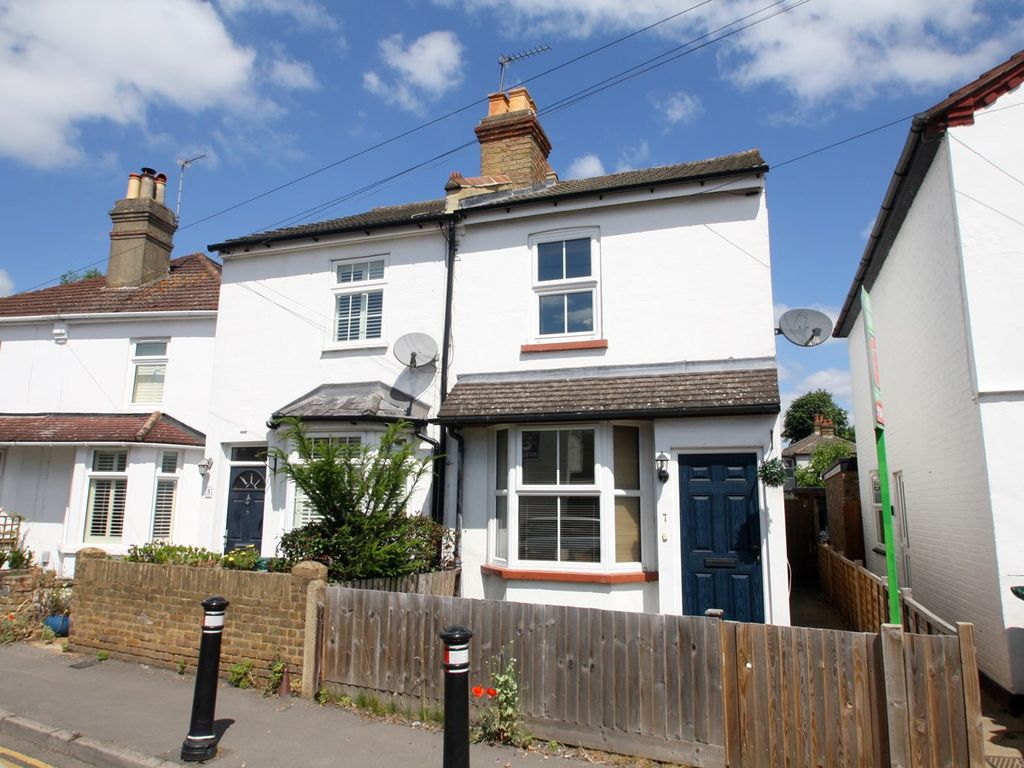 2 bed semidetached house for sale in Commercial Road, StainesUponThames TW18 Zoopla