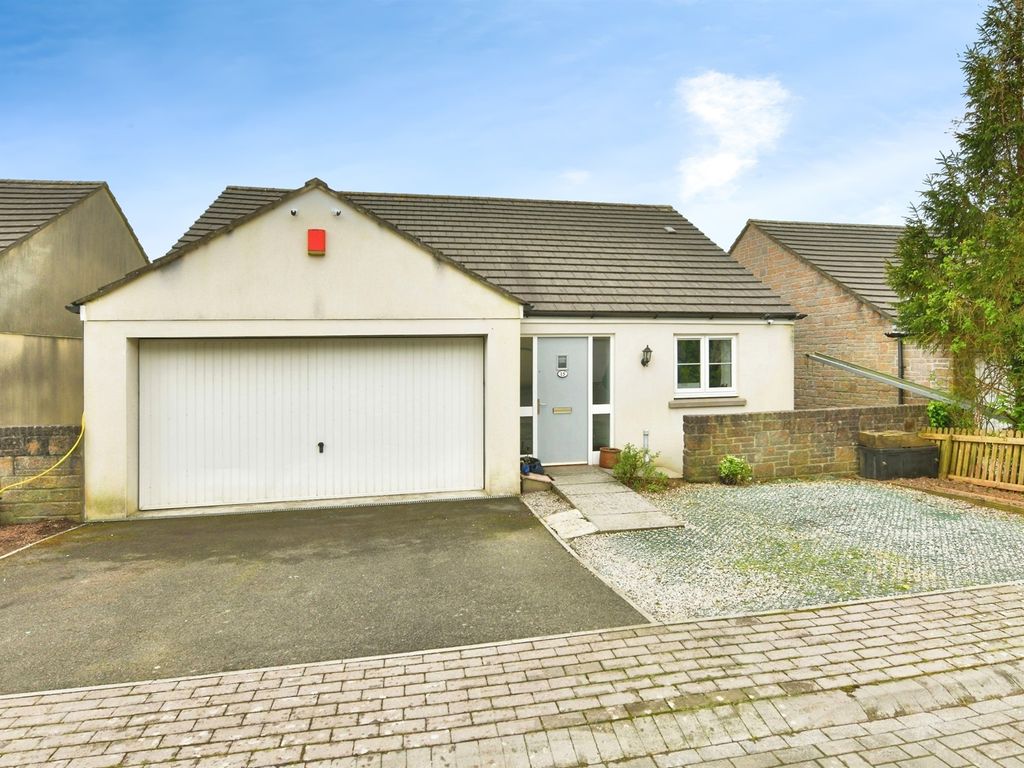 4 bed detached house for sale in Oak Apple Close, Pillmere, Saltash