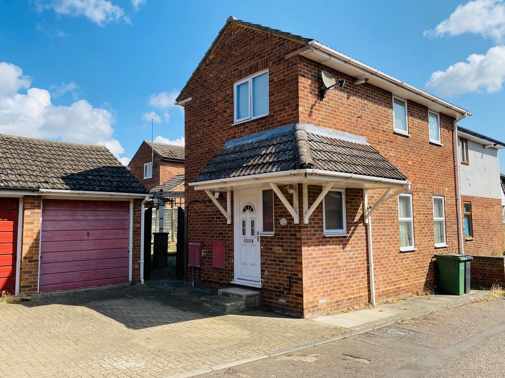 2 bed semidetached house for sale in Panton Mews, Braintree, Essex CM7, £249,995 Zoopla