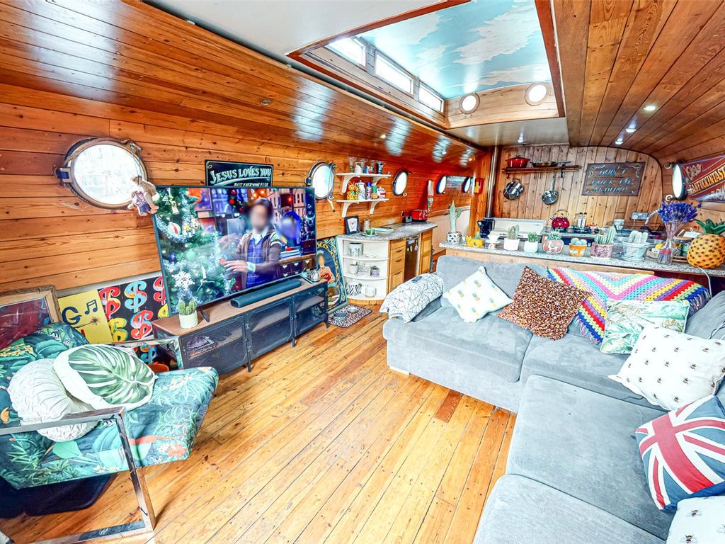 Captain Jack Mooring Number 5 New Islington Marina Manchester M4  