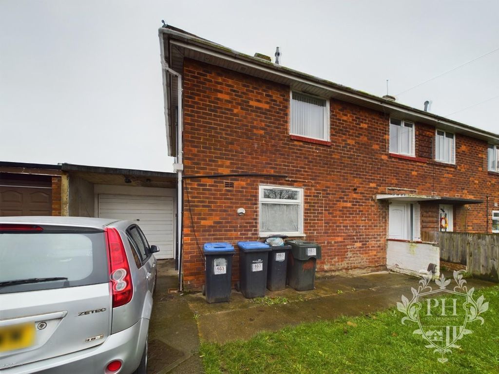 4 bed semidetached house for sale in Carisbrooke Avenue, Middlesbrough