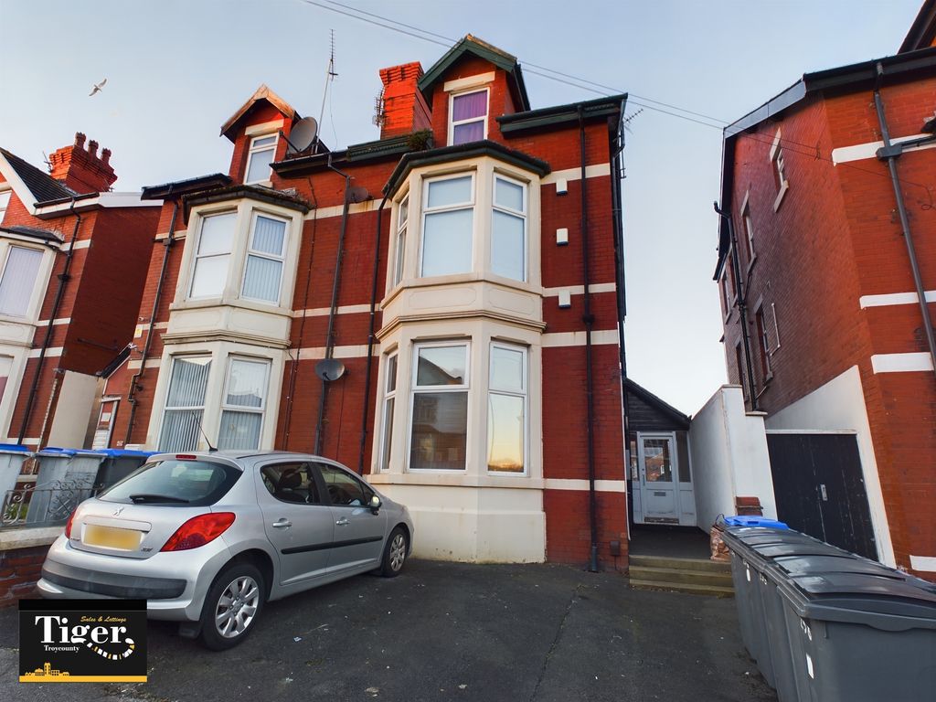 1 bed flat for sale in Hornby Road, Blackpool FY1, £45,000 Zoopla