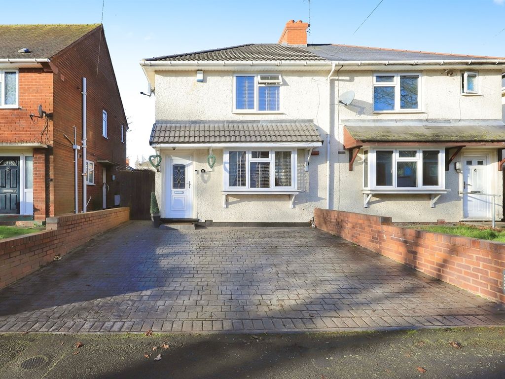 3 bed semidetached house for sale in Woden Avenue, Wednesfield