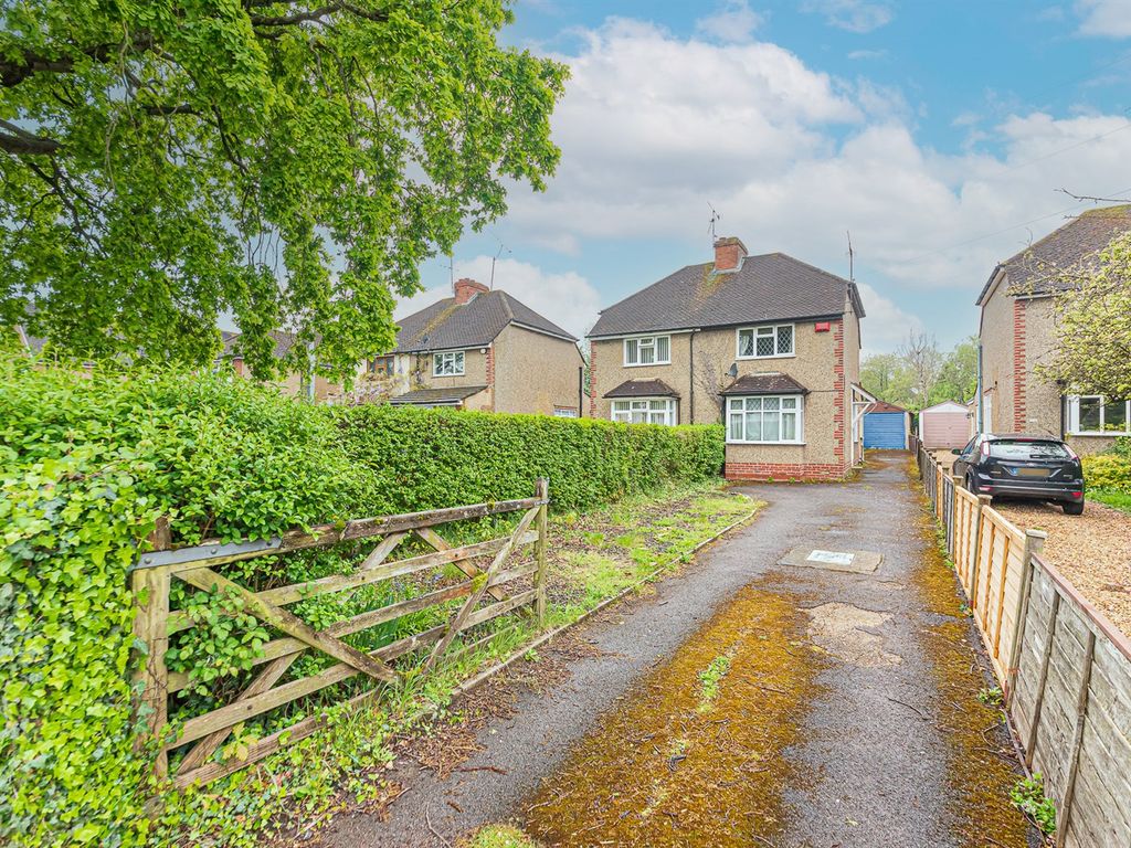 2 bed semidetached house to rent in Mill Lane, Earley, Reading RG6, £