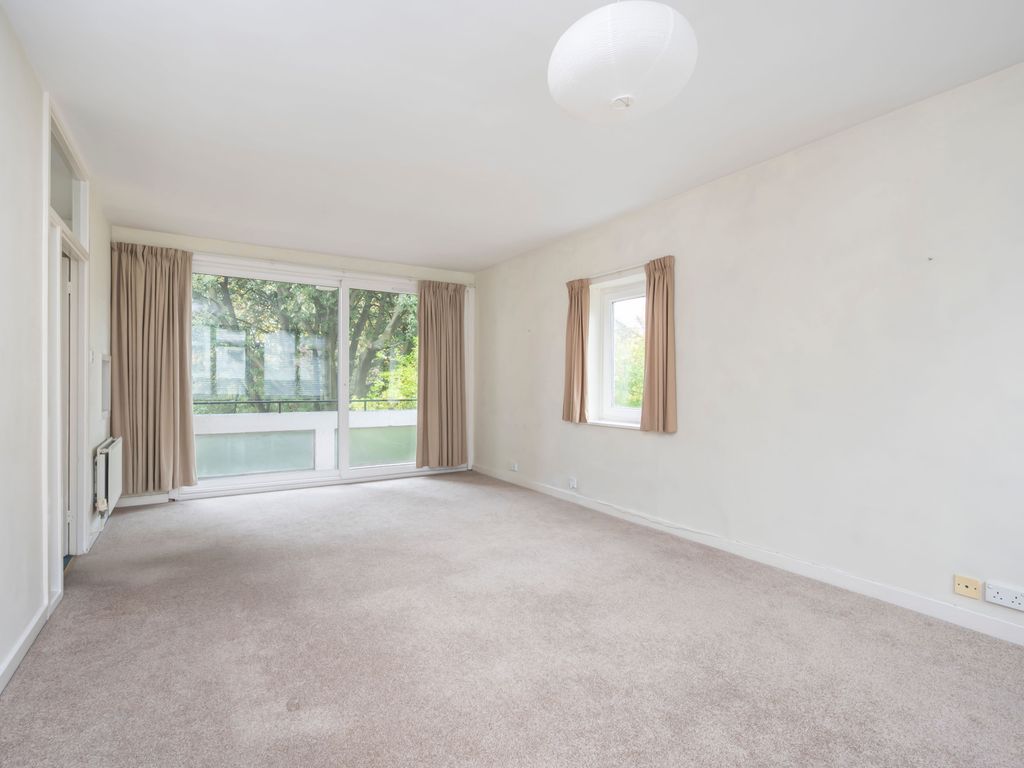 2 bed flat to rent in Grosvenor Hill, Wimbledon SW19, £2,250 pcm Zoopla