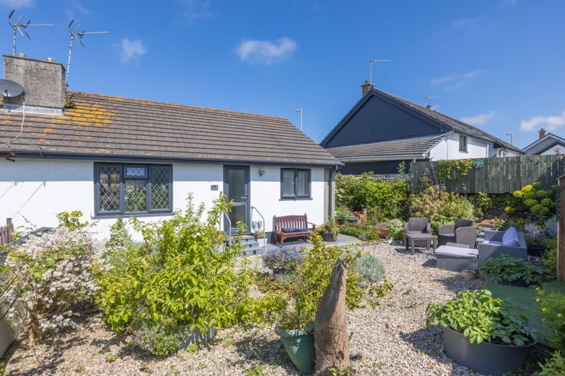 2 bed semidetached bungalow for sale in Guildford Road, Hayle TR27
